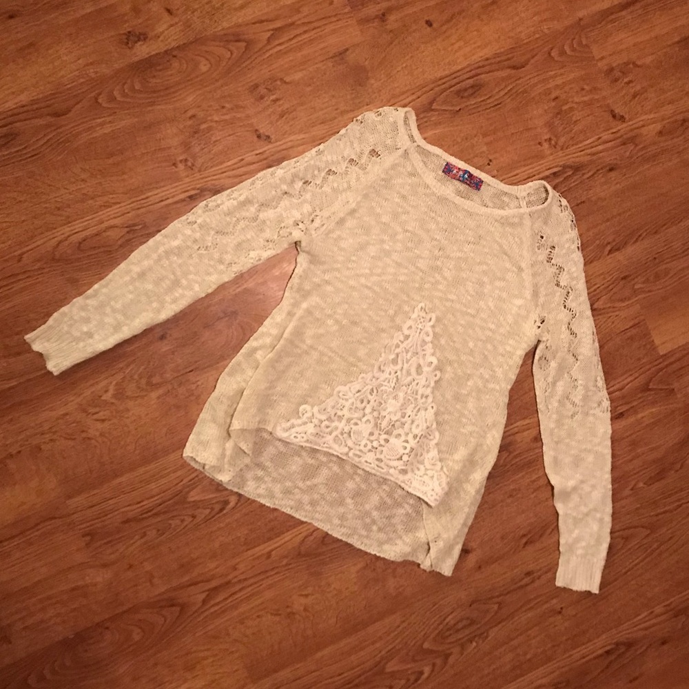 3/$10 Tan sweater❣️